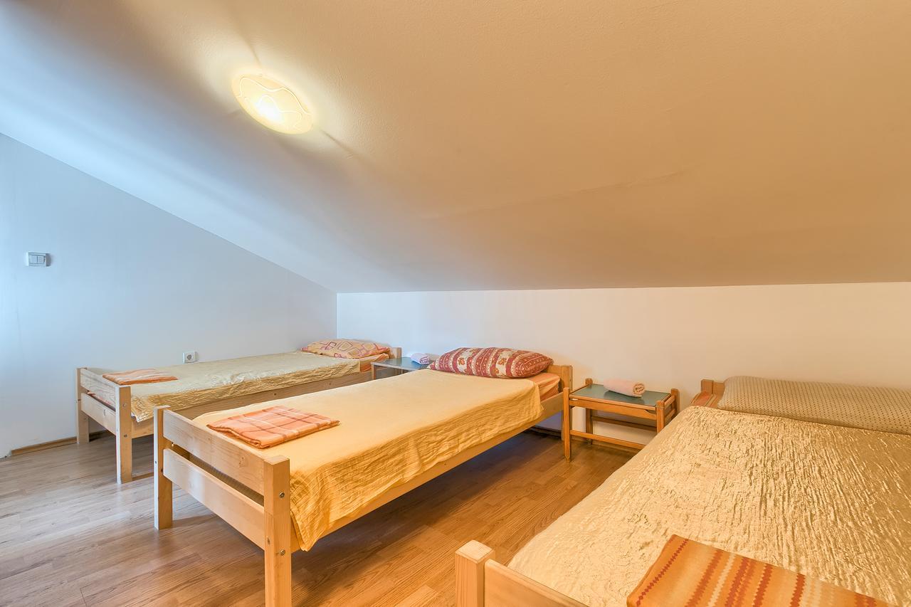 Hostel Pula